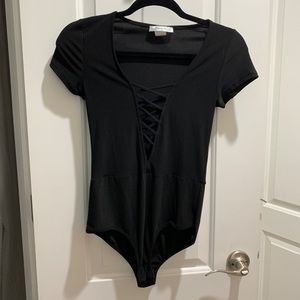 Low V-neck Bodysuit